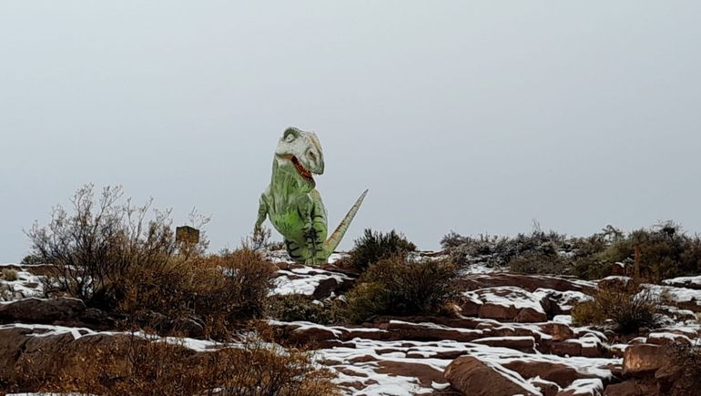 Pasadas las 18 cientos de turistas llegaron a El Chocón. Pasadas las 18 cientos de turistas llegaron a El Chocón.
