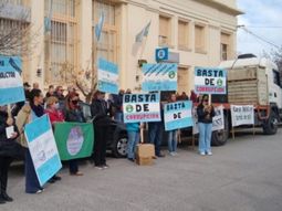 Tras cinco años de investigación y reclamos, la Justicia dictó la primera condena en la causa por fraude. Eval, señalado como coautor, continúa imputado. Tras cinco años de investigación y reclamos, la Justicia dictó la primera condena en la causa por fraude. Eval, señalado como coautor, continúa imputado.