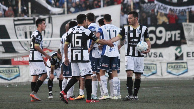 Segunda definición por penales en el año. Al Albinegro ya le había tocado sufrir y festejar desde los doce pasos. Fue por la Copa Argentina