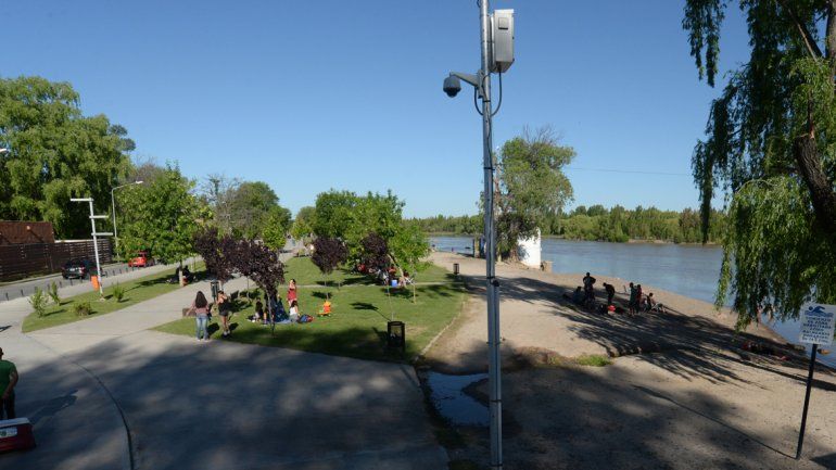 Las cámaras se sumarán a todas las que ya están instaladas para monitorear la ciudad de Neuquén.