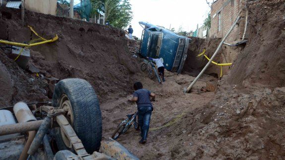 Últimas catástrofes en la provincia. La inundación de abril de 2014, el derrumbe de la Cooperativa Obrera en la capital y la erupción volcánica en La Angostura.