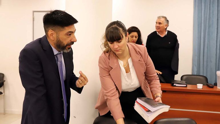 El abogado Alfredo Cury y la defensora oficial Carolina Johansen. El abogado Alfredo Cury y la defensora oficial Carolina Johansen.