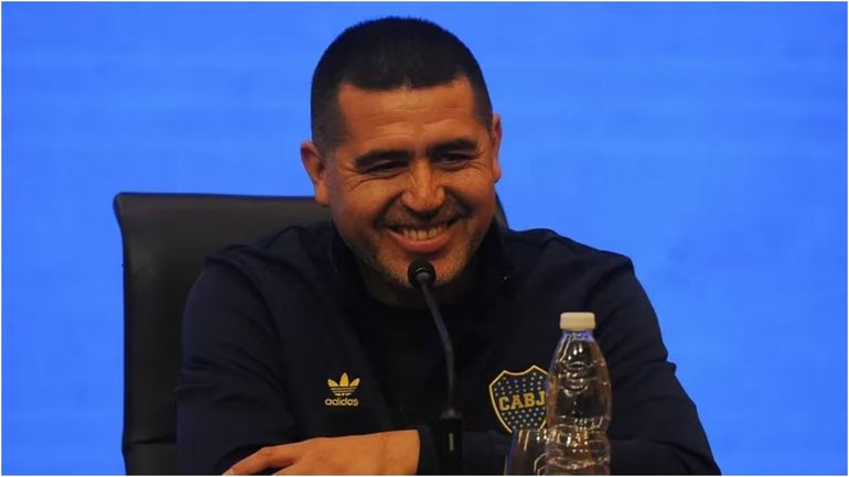 Quién es el jugador que no le responde los llamados a Riquelme para estar en su partido despedida