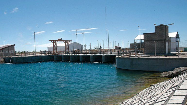 Varios barrios están sin agua por el viento del domingo
