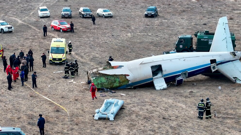 Azerbaiján denunció que un misil derribó al avión en Kazajistán