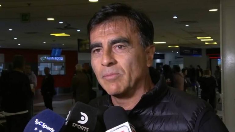 Gustavo Quinteros llegó al país y ya habla como nuevo entrenador de Independiente: Confíen y apoyen
