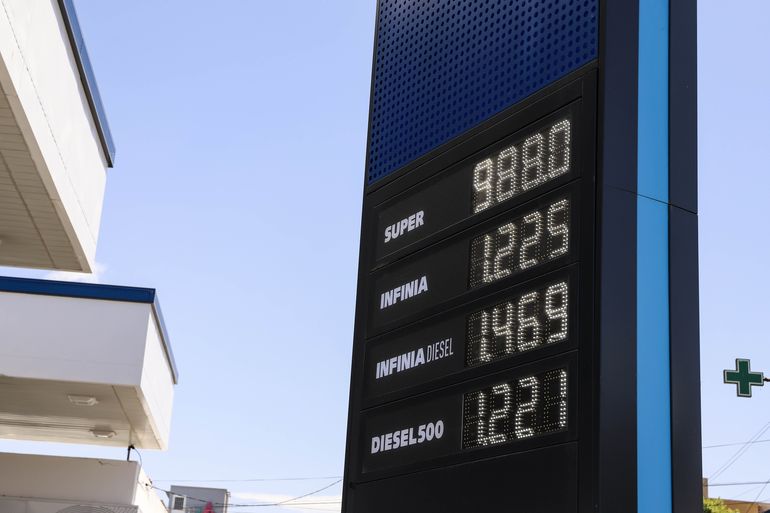 Así quedaron los precios de la nafta ese domingo 1° de diciembre en Neuquén. Así quedaron los precios de la nafta ese domingo 1° de diciembre en Neuquén.