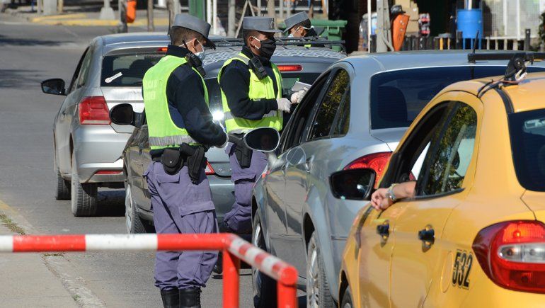 Provincia limita el acceso a la ciudad de Neuquén solo para trabajadores esenciales