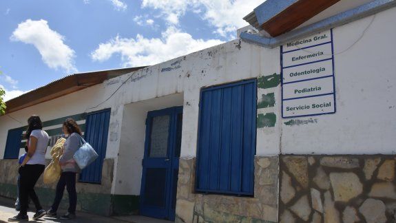 El centro de salud de El Progreso ayer seguía cerrado al público.