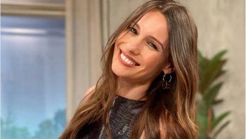 pampita: si tengo que hacerlo, amamantare a mi hija en tv pampita: si tengo que hacerlo, amamantare a mi hija en tv