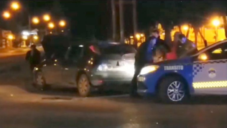 Tres mujeres heridas tras chocar en el ingreso a la refinería de Plaza Huincul