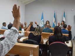 El Concejo Deliberante de Plottier definió sus autoridades en medio de polémicas El Concejo Deliberante de Plottier definió sus autoridades en medio de polémicas