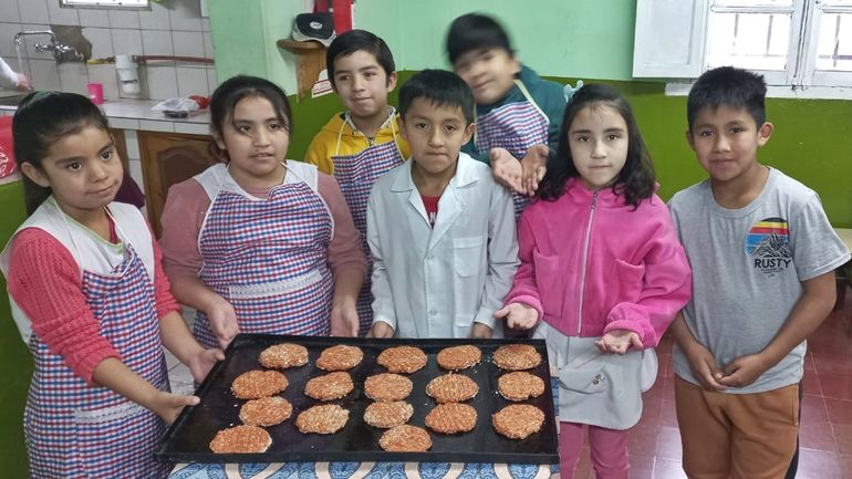 Los alumnos de la escuela rural de Covunco