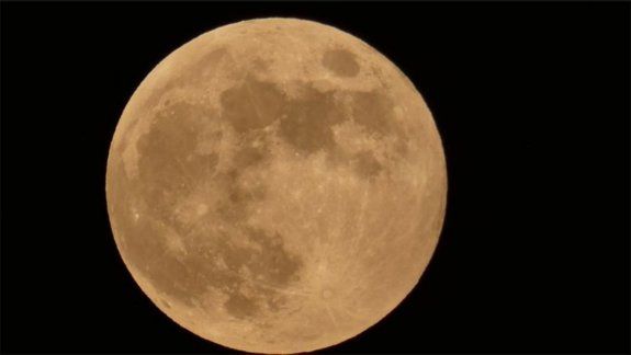 ¡A mirar el cielo! Dónde y cuándo ver el eclipse penumbral