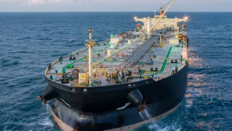 Los barcos petroleros no pueden pasar por el estrecho de Ormuz ante el conflicto