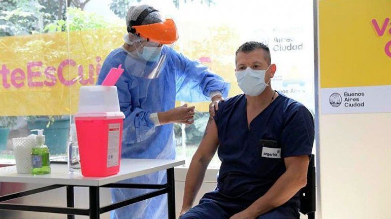 Sputnik V: subió el porcentaje de efectos adversos en los vacunados