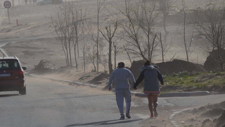 Hasta qué hora seguirá el viento y de cuánto serán las ráfagas