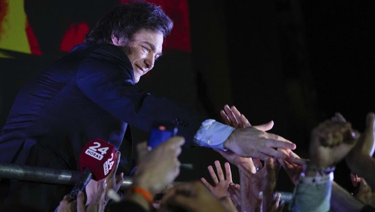 Javier Milei afrontará una nueva jornada movida como presidente electo. Javier Milei afrontará una nueva jornada movida como presidente electo.