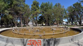 Centenario Fuente Plaza San martin  (6).jpg