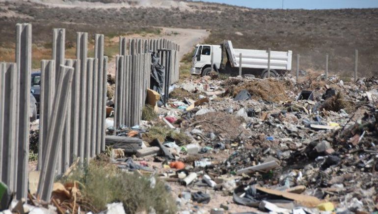 Nueva etapa ambiental de Centenario: blanquearán a gente que vive de la basura