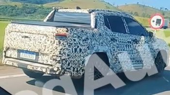 La pickup que se viene del Toyota Corolla. Foto: captura Instagram @blogauto_br. | LM Neuquen La pickup que se viene del Toyota Corolla. Foto: captura Instagram @blogauto_br.