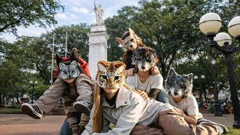 Crece el fenómeno therians, personas que se identifica con un animal no humano. Crece el fenómeno therians, personas que se identifica con un animal no humano.