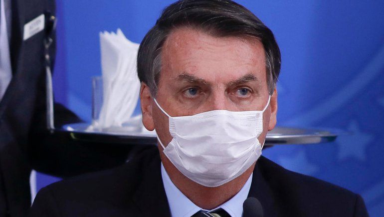 Bolsonaro ahora dice que tal vez ya se infectó con el virus