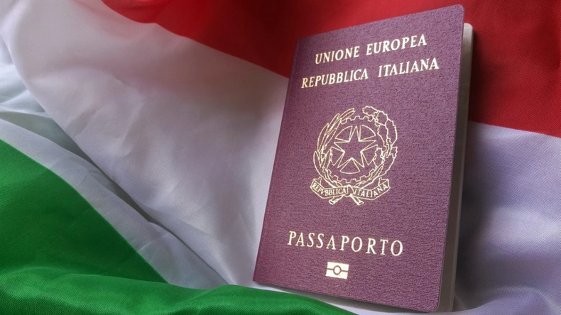 El fallo judicial en Italia reabrió la posibilidad de tramitar la ciudadanía para miles de descendientes argentinos. | LM Neuquen El fallo judicial en Italia reabrió la posibilidad de tramitar la ciudadanía para miles de descendientes argentinos.