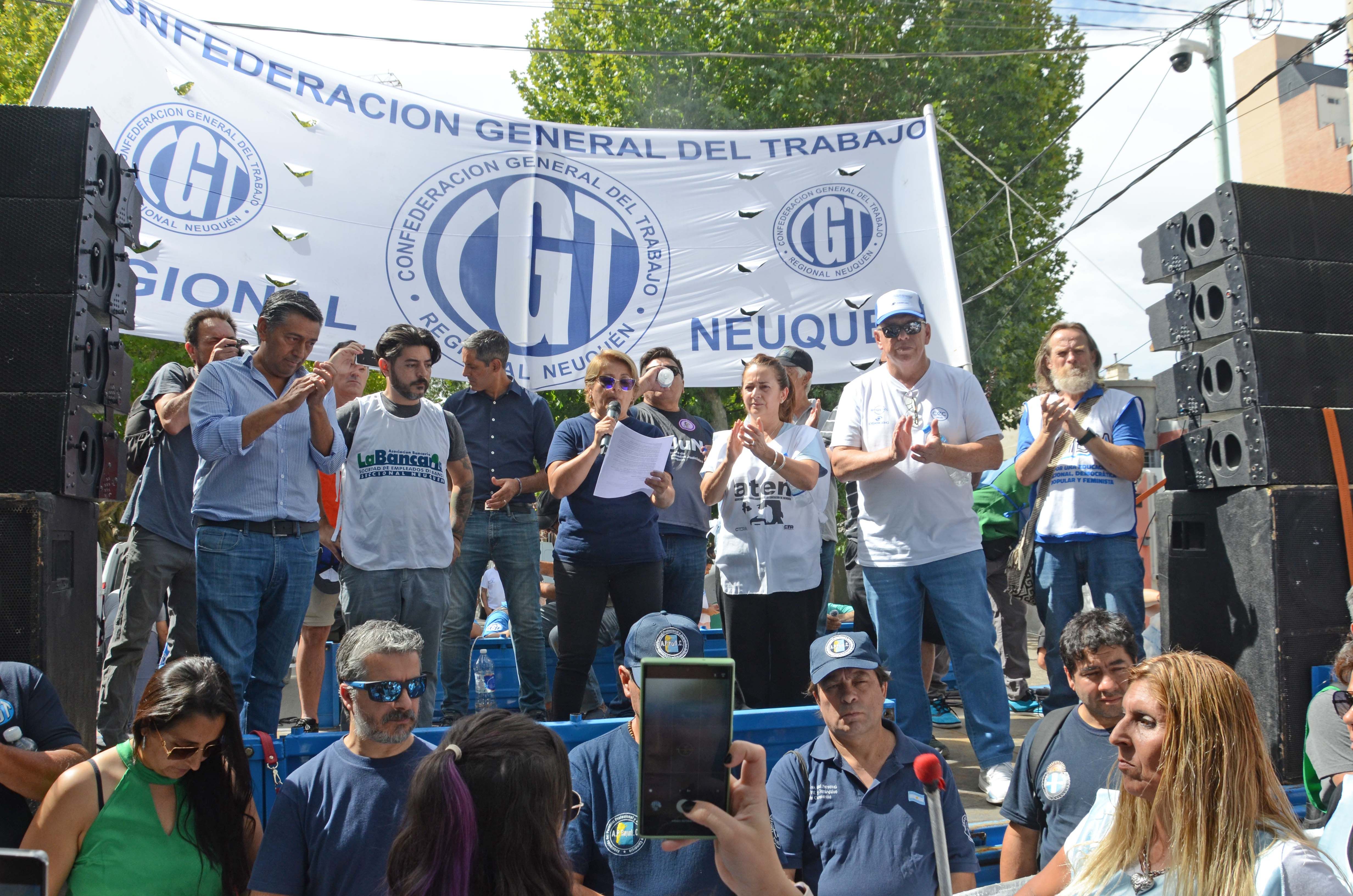 El paro convocato por la CGT y la adhesión de los sectores económicos de Neuquén.
