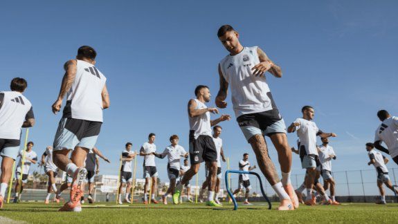 Los jugadores de Boca y de River que fueron citados para entrenar con la Selección Argentina.