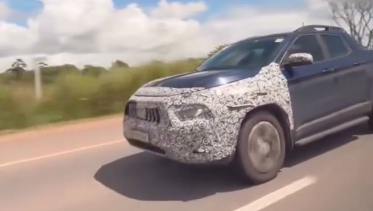 La nueva Fiat Toro fue filmada durante pruebas en ruta realizadas en Brasil