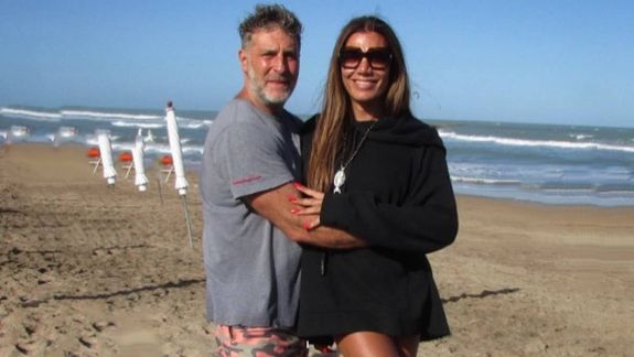 Flor de la V contó que su marido perdió el trabajo cuando se anunció su romance