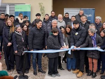 el gobierno entrego otra etapa de viviendas de neuquen habita en la capital provincial
