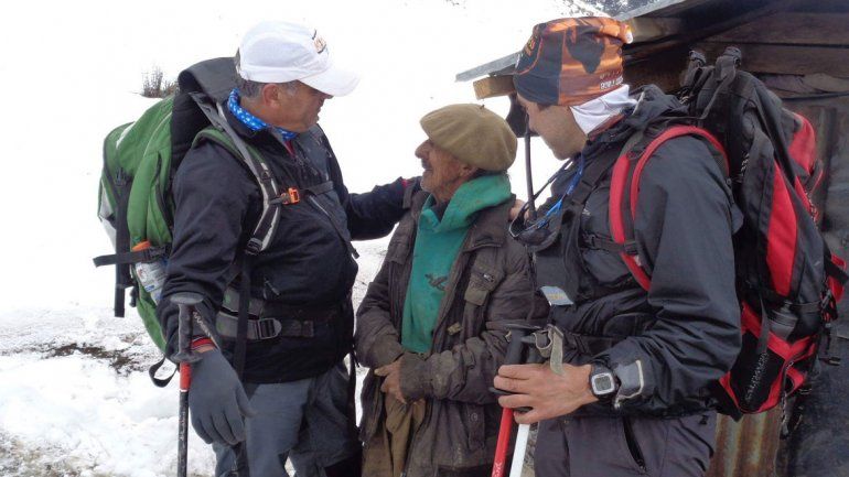 La acción solidaria de Mario y Walter se repite todos los meses