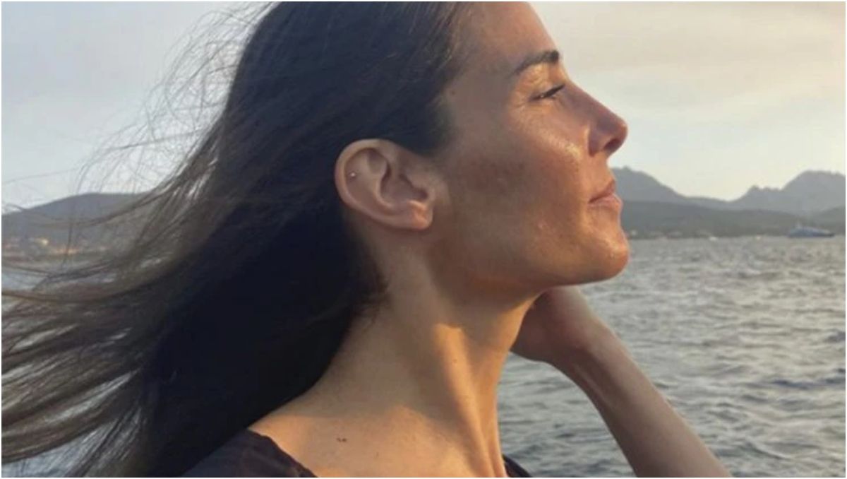 Las primeras fotos de las vacaciones de Juana Viale con su perra