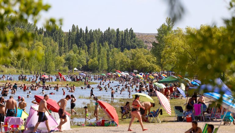 En imágenes, así vivieron los neuquinos el domingo sofocante