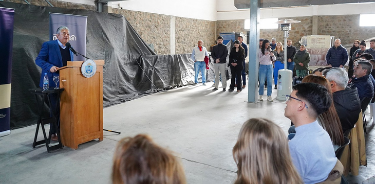 Figueroa anunció una línea financiera para la producción ganadera ovina, caprina y bovina y otra para el sector forrajero. Foto: gobierno de Neuquén. Figueroa anunció una línea financiera para la producción ganadera ovina, caprina y bovina y otra para el sector forrajero. Foto: gobierno de Neuquén.