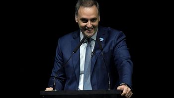 Manuel Adorni, Jefe de Gabinete, ocupará un importante lugar en el directorio de YPF. Manuel Adorni, Jefe de Gabinete, ocupará un importante lugar en el directorio de YPF.