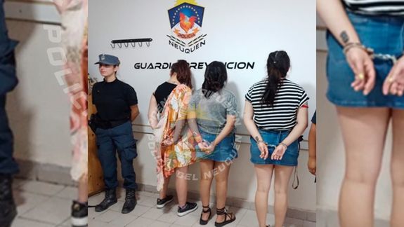 Comerciantes y Policía lograron detener a tres mecheras que robaban en Centenario