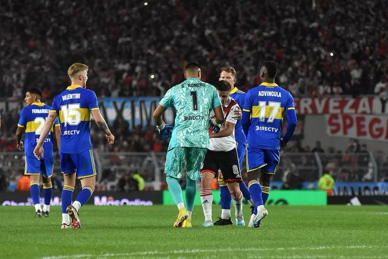 El Superclásico entre River y Boca terminó en escándalo. 