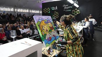 pabla arias, la artista urbana que retrato a los chefs patagonicos en tiempo record