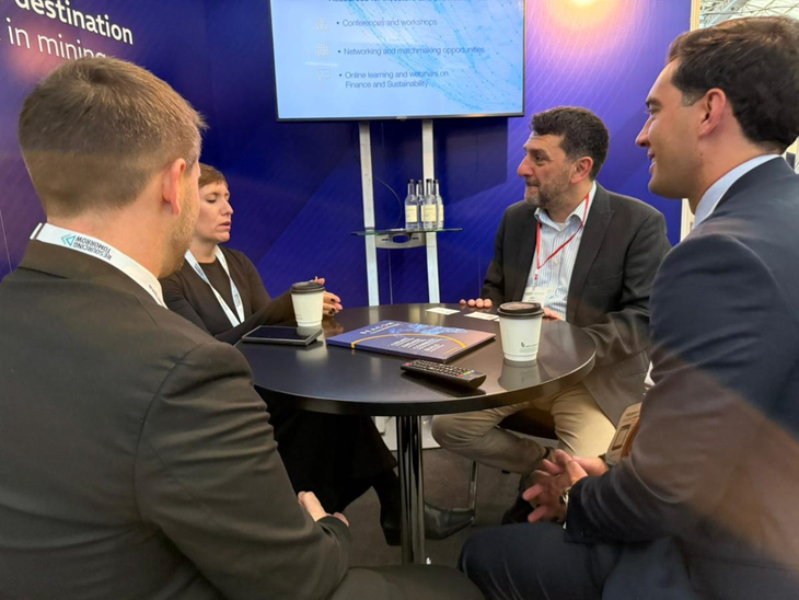 Delegación mendocina con directivos de London Metal Exchange: avanzan en Puente Andino para atraer capital global al cobre sostenible. Foto: prensa de Mendoza Delegación mendocina con directivos de London Metal Exchange: avanzan en Puente Andino para atraer capital global al cobre sostenible. Foto: prensa de Mendoza