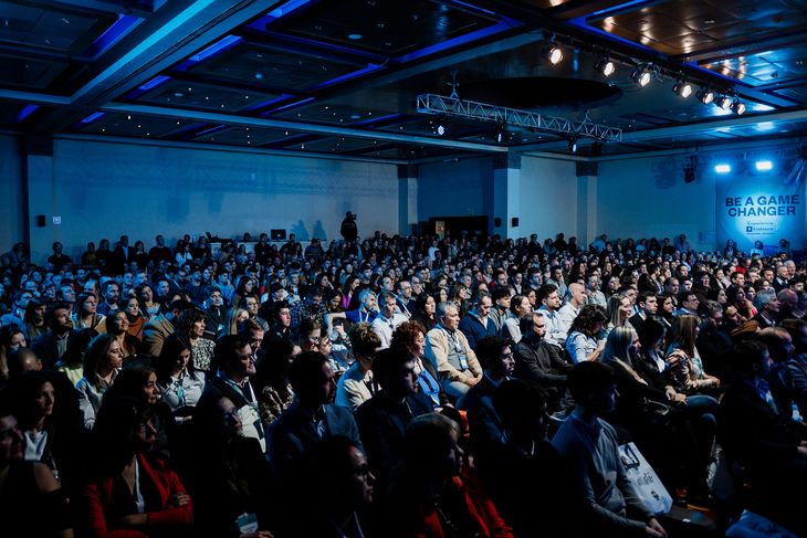 Sala llena en Casino Magic de Neuquén. Sala llena en Casino Magic de Neuquén.