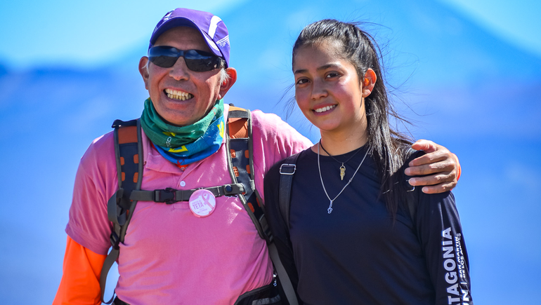 Un atleta no vidente se sumó a la lucha contra el cáncer de mama