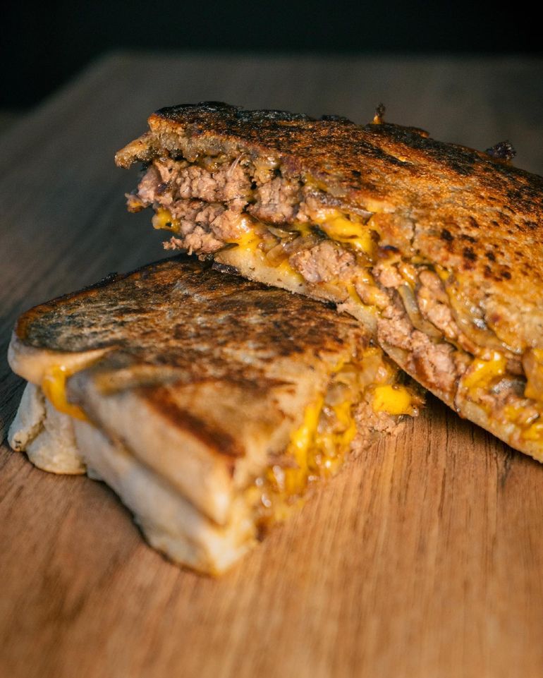 La pattymelt de Harlem, es un sándwich maravilloso. La pattymelt de Harlem, es un sándwich maravilloso.