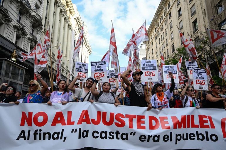 Protesta contra la Reforma Laboral que propone el DNU de Javier Milie. Foto: Google.