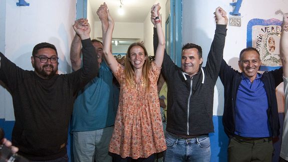 Tanya se quedó con la tercera banca y hubo festejo en el búnker
