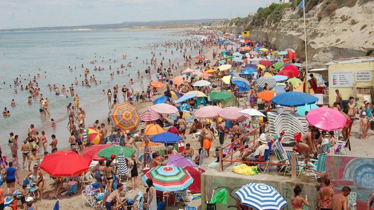 Las Grutas larga la temporada y esperan una multitud de turistas