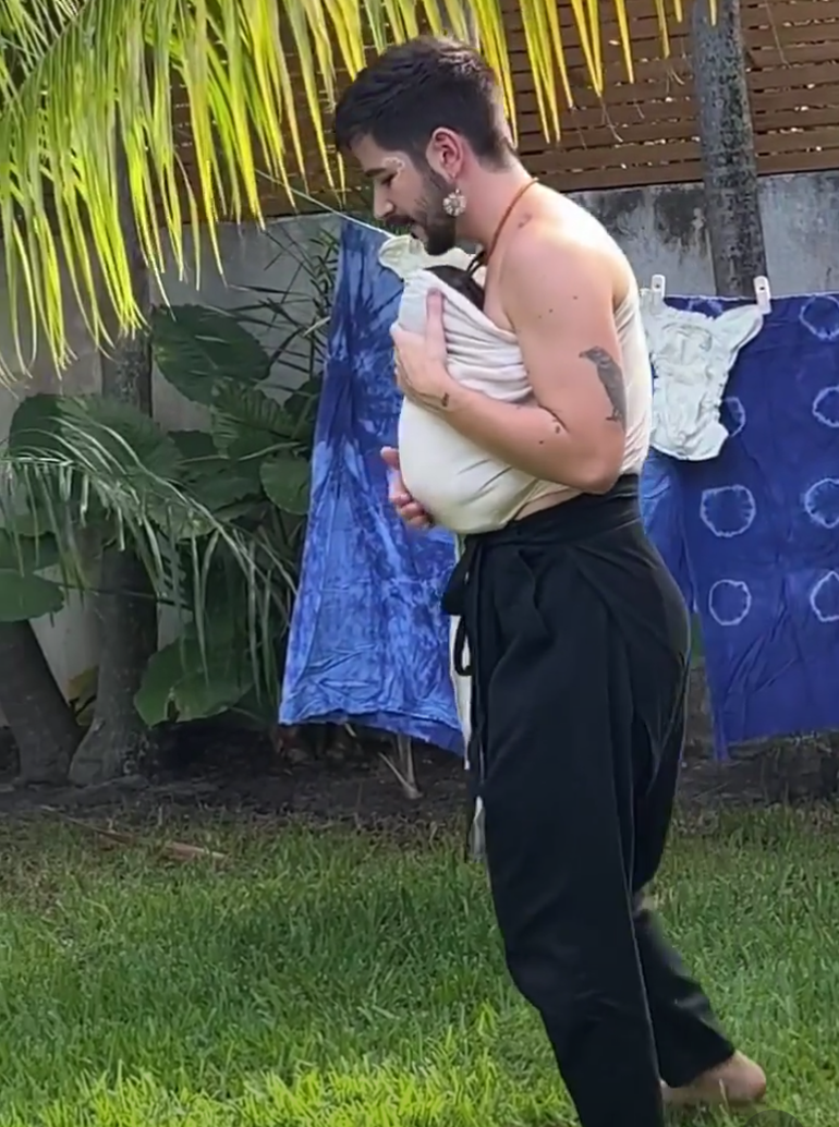 El cantante suele compartir fotos y videos con su hija, pero nunca muestra la cara de la niña.