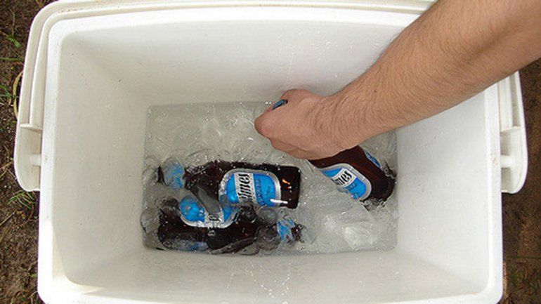 Decomisaron  botellas de cerveza en las plazas cerca del río